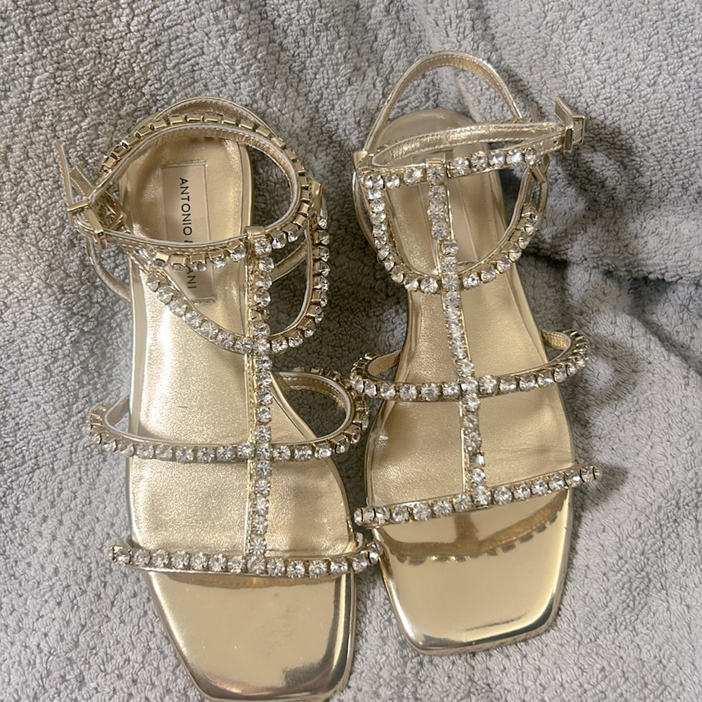 Antonio Melani jeweled sandals size 6M